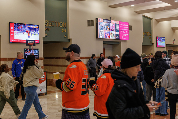 031125_ANAHEIM_DUCKS_0857