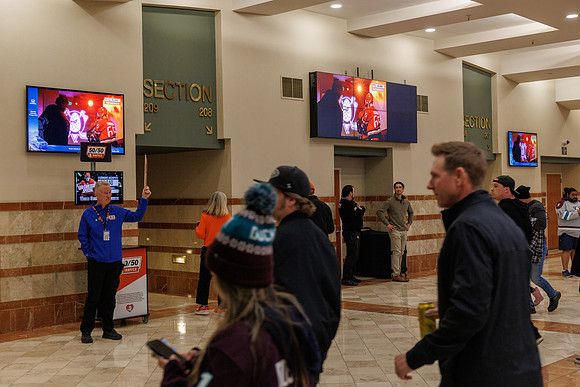 031125_ANAHEIM_DUCKS_0951
