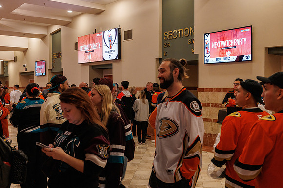 101624_ANAHEIM_DUCKS_0142