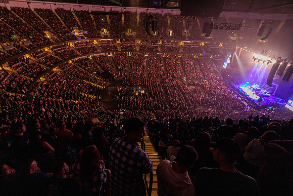 060124_HONDA_CENTER_0880