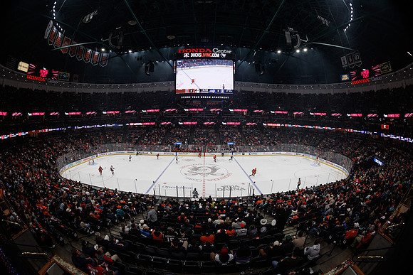 031125_ANAHEIM_DUCKS_0247