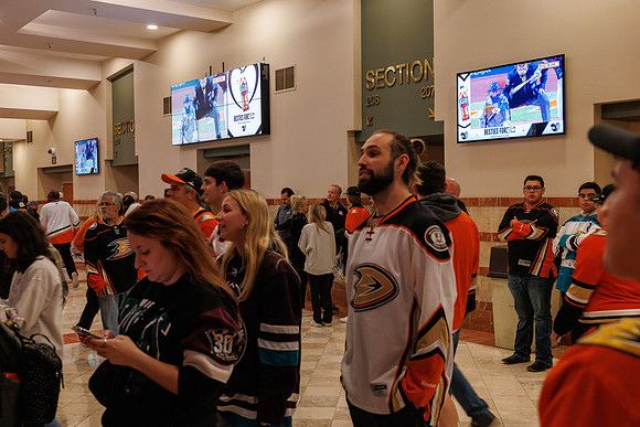 101624_ANAHEIM_DUCKS_0139