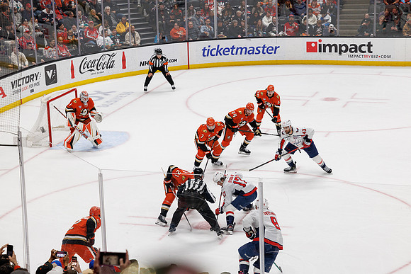 031125_ANAHEIM_DUCKS_1102