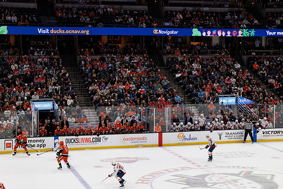 031125_ANAHEIM_DUCKS_1114