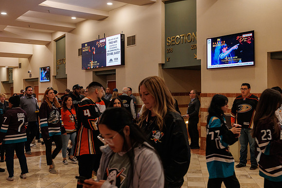 101624_ANAHEIM_DUCKS_0158