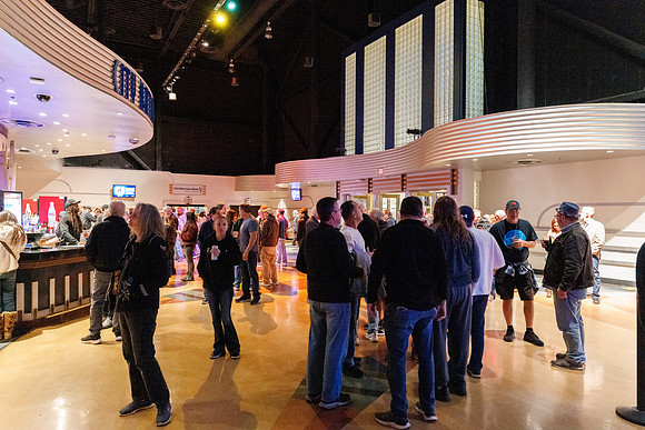 040325_GROVE_OF_ANAHEIM_019