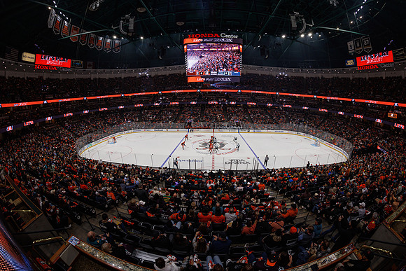 101624_ANAHEIM_DUCKS_0868