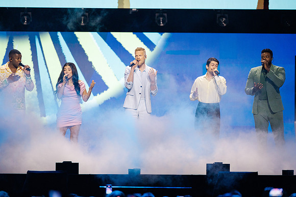 081024_HONDA_CENTER_0283