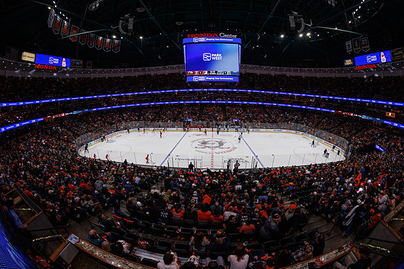 101624_ANAHEIM_DUCKS_0942