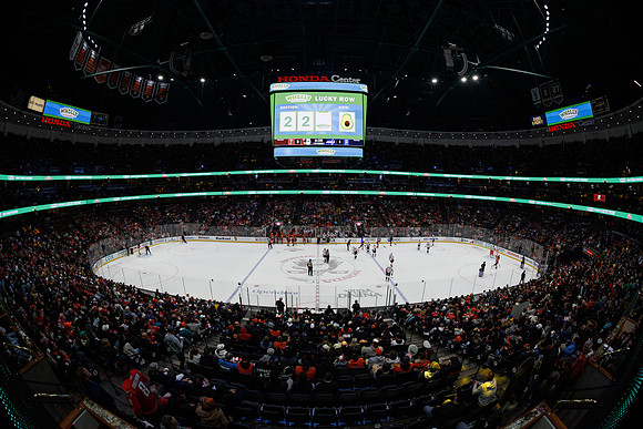 031125_ANAHEIM_DUCKS_0145