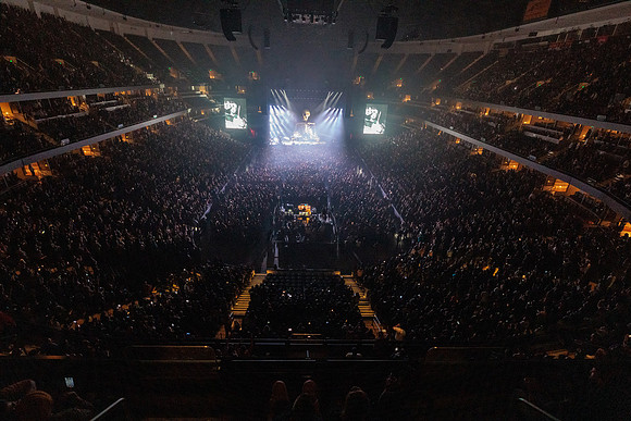 060124_HONDA_CENTER_0687