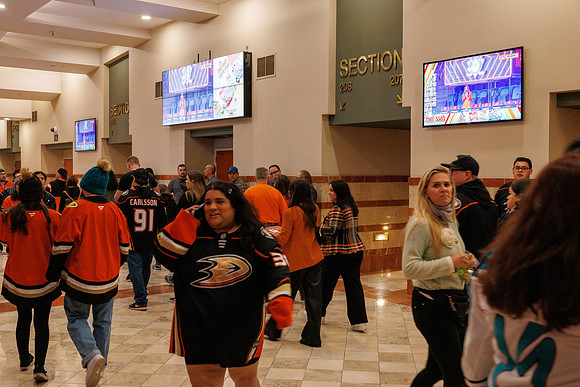 101624_ANAHEIM_DUCKS_0192