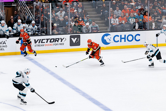 101624_ANAHEIM_DUCKS_0607