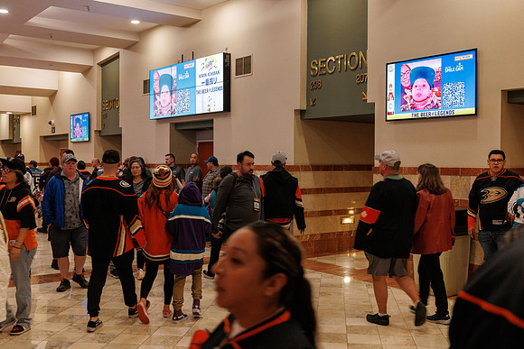 101624_ANAHEIM_DUCKS_0240