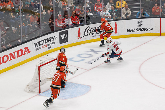 031125_ANAHEIM_DUCKS_1550