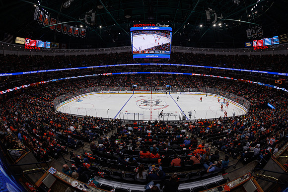 101624_ANAHEIM_DUCKS_1059
