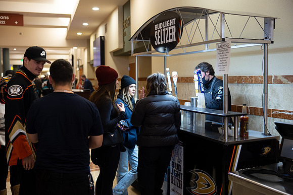 101321_ANAHEIM_DUCKS_0473
