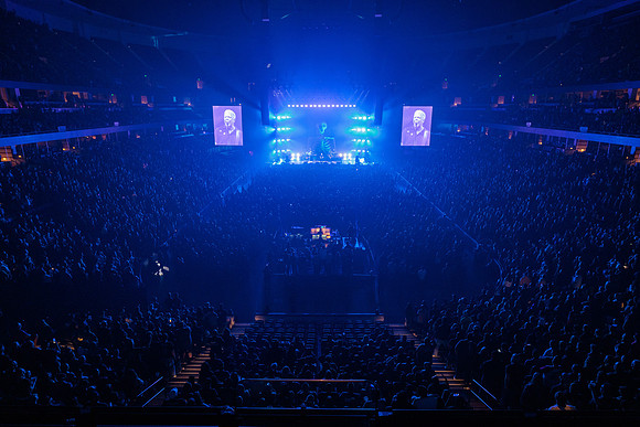 060124_HONDA_CENTER_0776