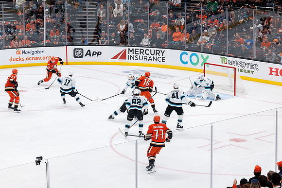 101624_ANAHEIM_DUCKS_0380