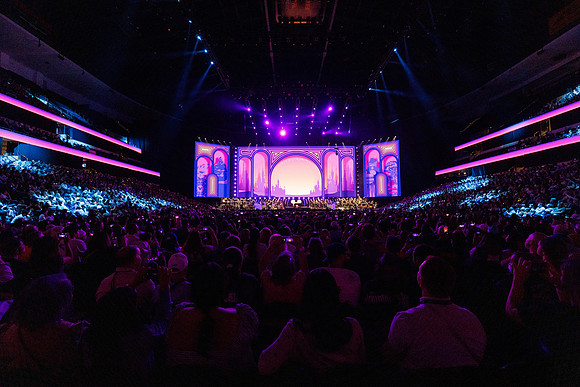 081024_HONDA_CENTER_0092