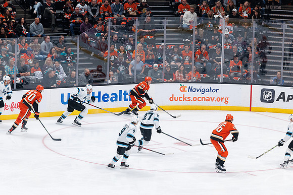 101624_ANAHEIM_DUCKS_0345