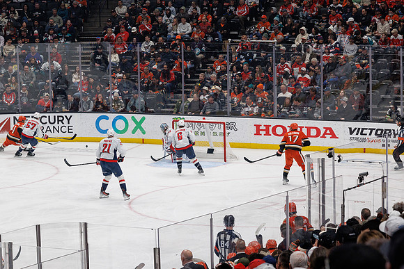 031125_ANAHEIM_DUCKS_1230