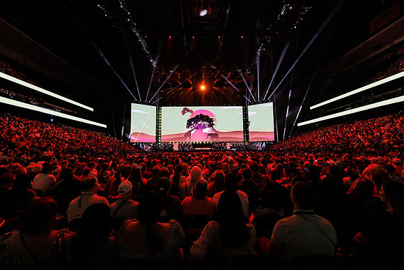 081024_HONDA_CENTER_0149