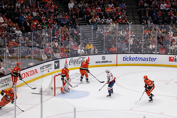 031125_ANAHEIM_DUCKS_1026