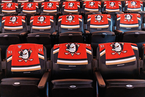 101624_ANAHEIM_DUCKS_0003