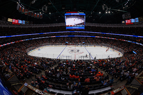 101624_ANAHEIM_DUCKS_1058