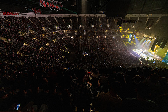 060124_HONDA_CENTER_0835