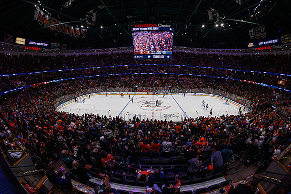 101624_ANAHEIM_DUCKS_1086
