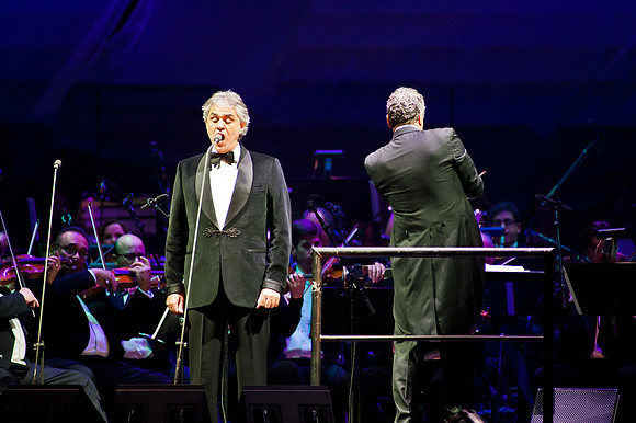 121111_Honda_Center_023