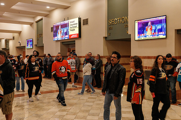 101624_ANAHEIM_DUCKS_0200