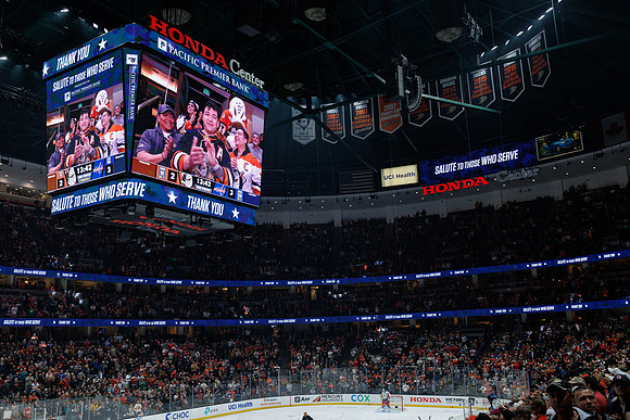 031125_ANAHEIM_DUCKS_1255