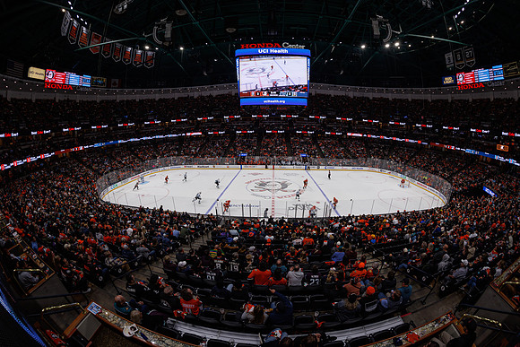 101624_ANAHEIM_DUCKS_1119