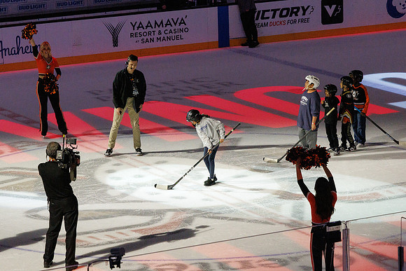 031125_ANAHEIM_DUCKS_1171