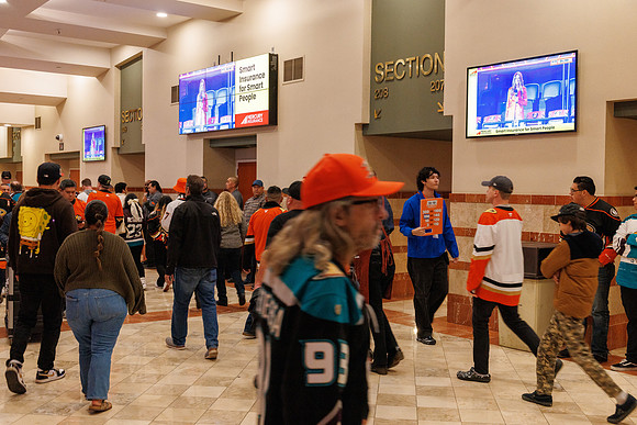 101624_ANAHEIM_DUCKS_0210