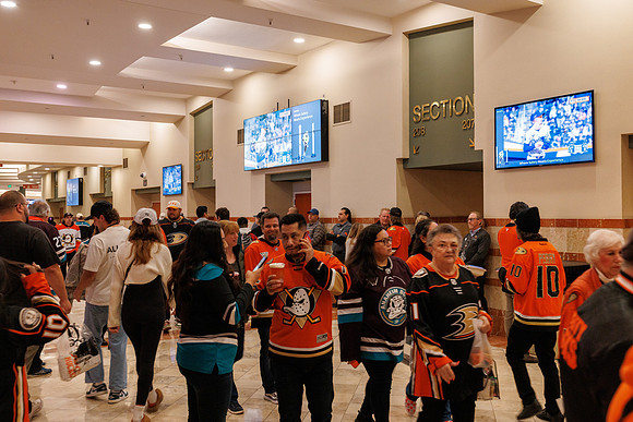 101624_ANAHEIM_DUCKS_0098