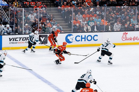 101624_ANAHEIM_DUCKS_0465