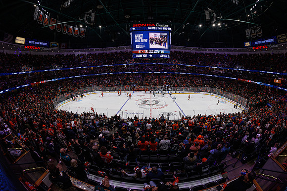 101624_ANAHEIM_DUCKS_1085