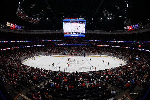 031125_ANAHEIM_DUCKS_0161