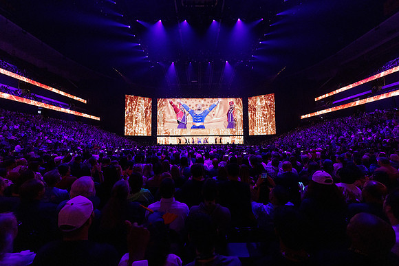 080924_HONDA_CENTER_0329