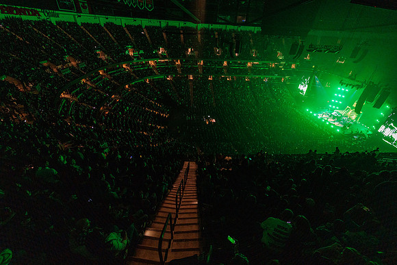 060124_HONDA_CENTER_0801
