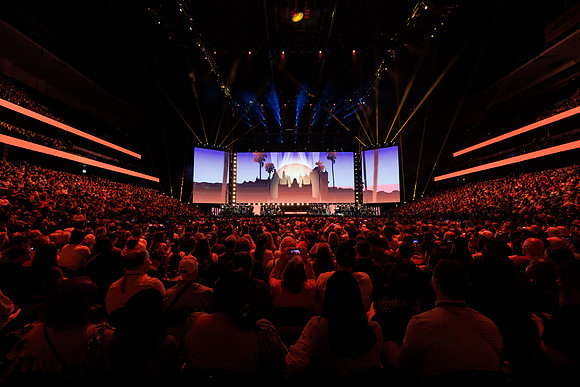 081024_HONDA_CENTER_0120