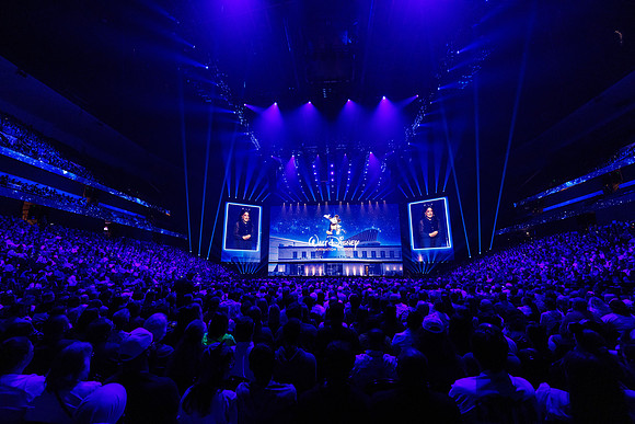 080924_HONDA_CENTER_0288