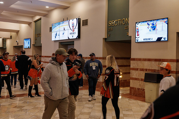 101624_ANAHEIM_DUCKS_0302
