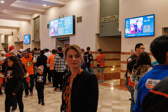 101624_ANAHEIM_DUCKS_0258