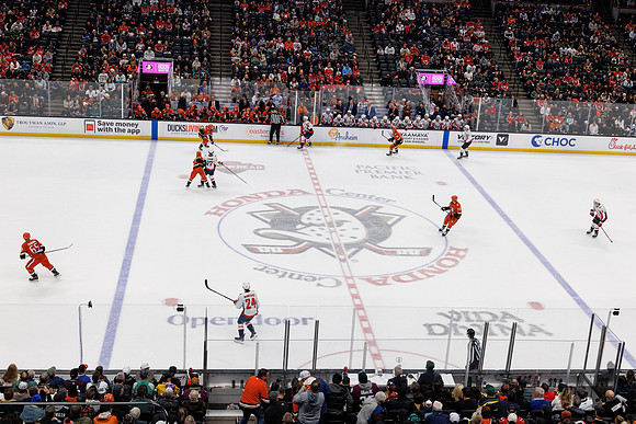 031125_ANAHEIM_DUCKS_1604
