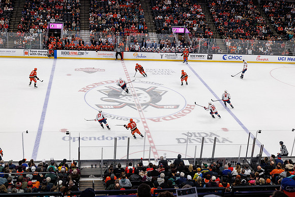 031125_ANAHEIM_DUCKS_1607